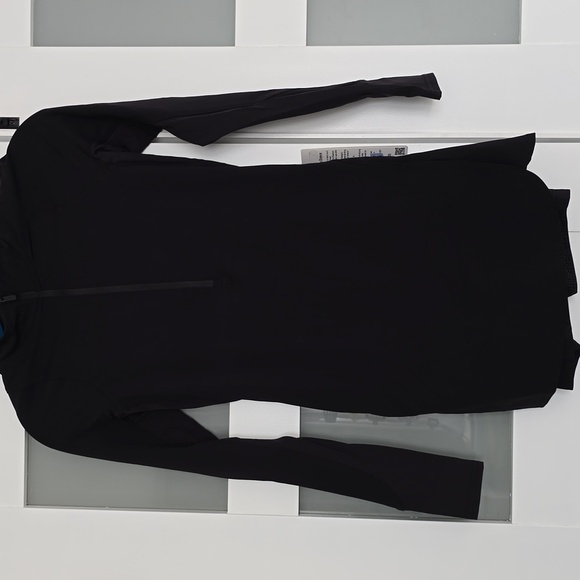 NWT LULULEMON Nulux Long-Sleeve Tennis Dress Size 4 BLACK - Picture 1 of 4